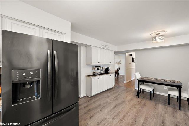 30840 Primrose Drive, Warren, MI 48088