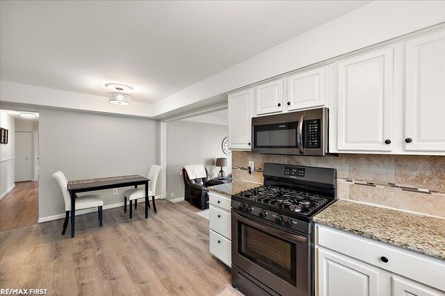 30840 Primrose Drive, Warren, MI 48088