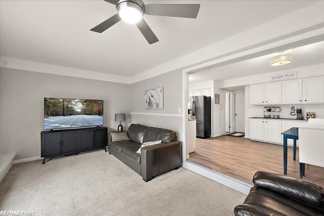 30840 Primrose Drive, Warren, MI 48088