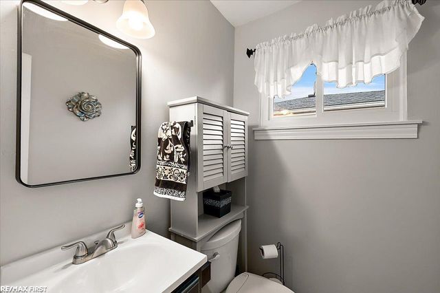 30840 Primrose Drive, Warren, MI 48088