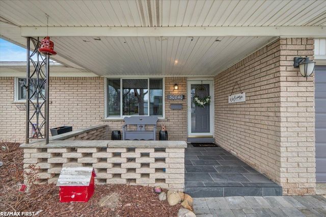 30840 Primrose Drive, Warren, MI 48088