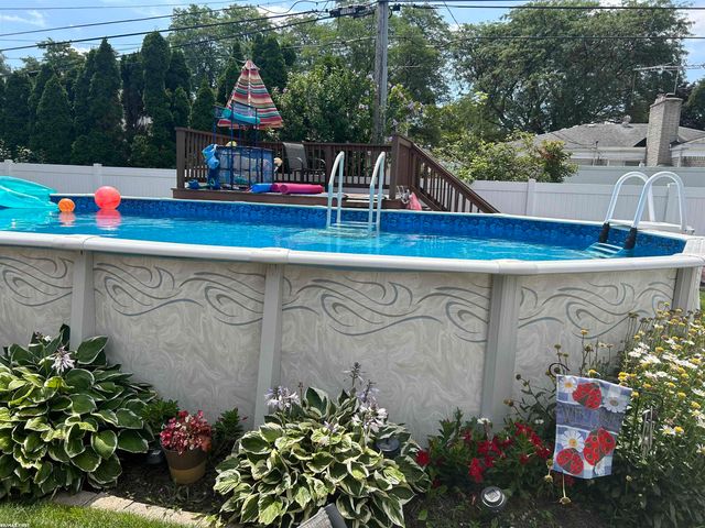 30840 Primrose Drive, Warren, MI 48088