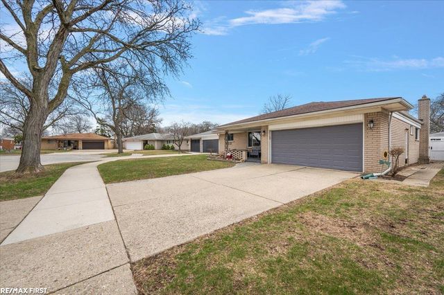 30840 Primrose Drive, Warren, MI 48088