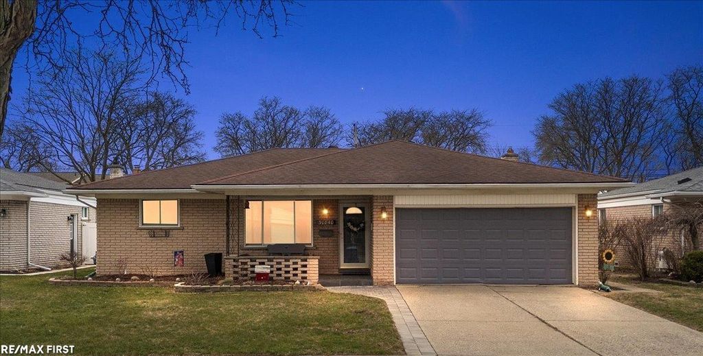 30840 Primrose Drive, Warren, MI 48088