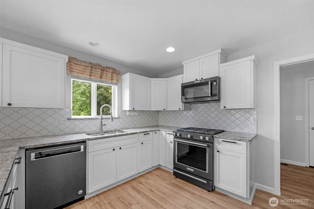 17323 58th Street SE, Snohomish, WA 98290