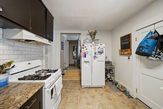 1419 El Sereno, Pasadena, CA 91103