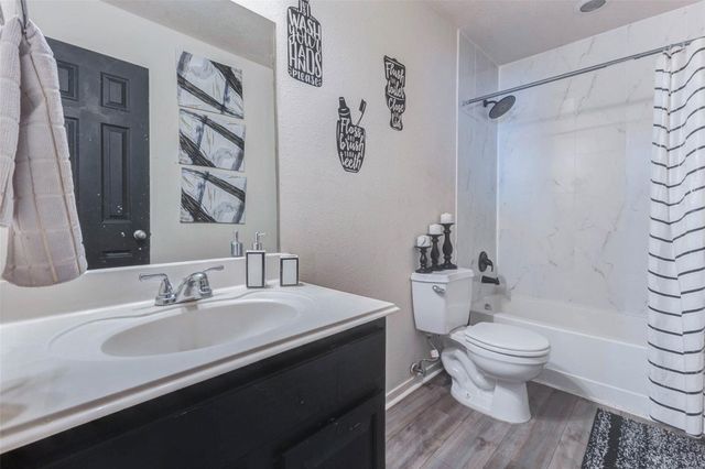 19203 Christine Crossing Dr, Richmond, TX 77407