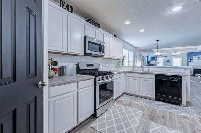 19203 Christine Crossing Dr, Richmond, TX 77407