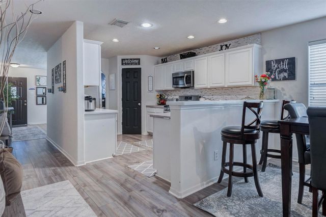 19203 Christine Crossing Dr, Richmond, TX 77407