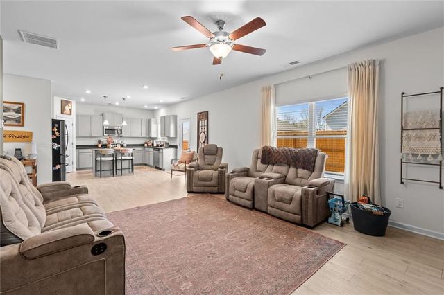 89 Autrey Dr, Douglasville, GA 30134