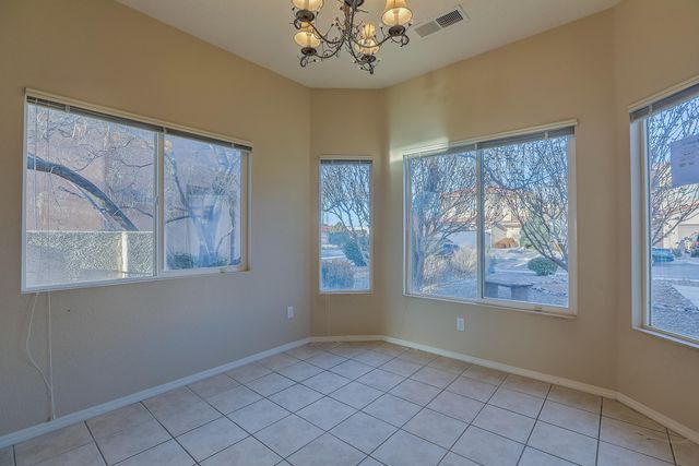 7643 Calle Comodo NE, Albuquerque, NM 87113