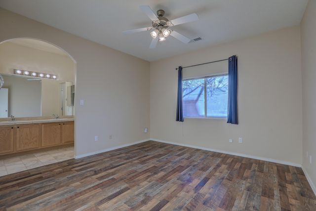 7643 Calle Comodo NE, Albuquerque, NM 87113