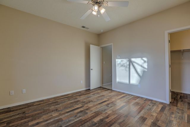 7643 Calle Comodo NE, Albuquerque, NM 87113