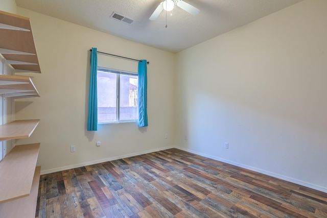 7643 Calle Comodo NE, Albuquerque, NM 87113