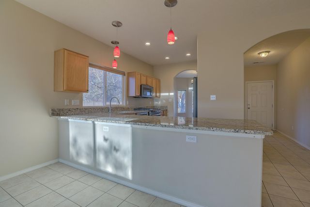 7643 Calle Comodo NE, Albuquerque, NM 87113