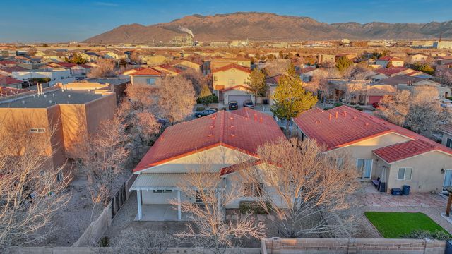 7643 Calle Comodo NE, Albuquerque, NM 87113