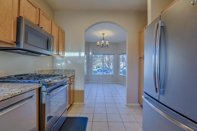 7643 Calle Comodo NE, Albuquerque, NM 87113