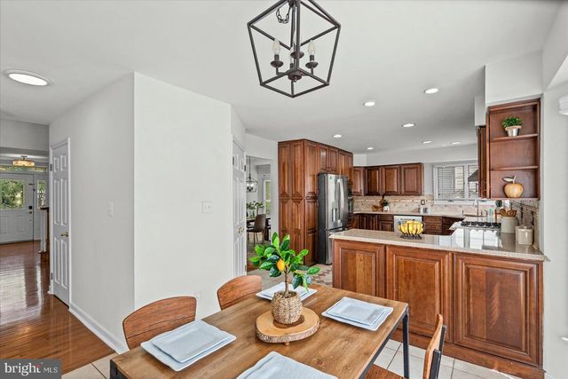 4107 FARMSIDE DR, Baltimore, MD 21236