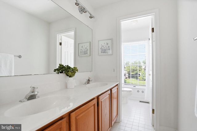 4107 FARMSIDE DR, Baltimore, MD 21236