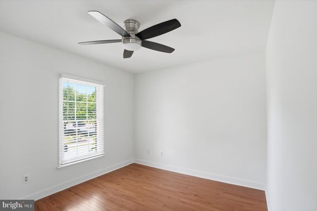 4107 FARMSIDE DR, Baltimore, MD 21236