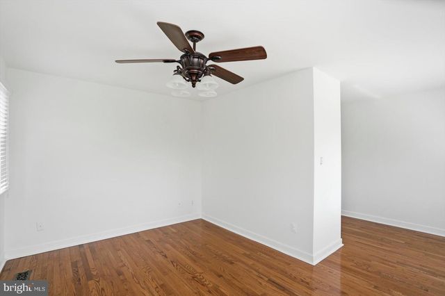 4107 FARMSIDE DR, Baltimore, MD 21236