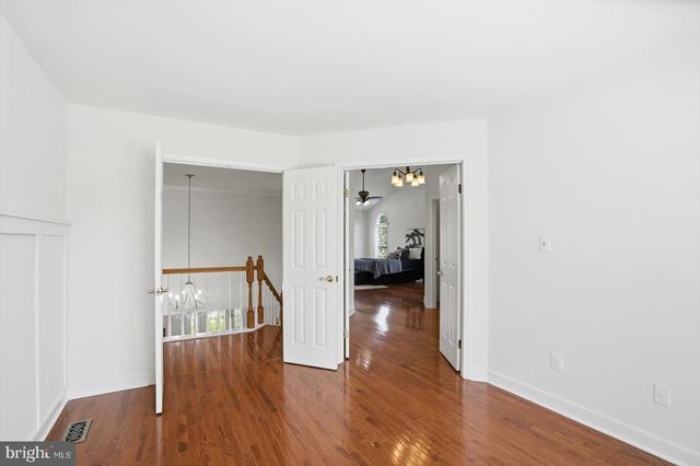 4107 FARMSIDE DR, Baltimore, MD 21236