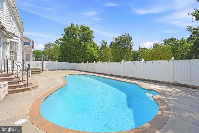 4107 FARMSIDE DR, Baltimore, MD 21236