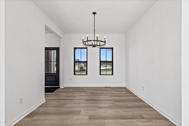 805 Viewpoint AVENUE, Waukesha, WI 53188