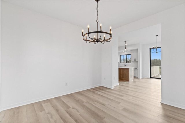 805 Viewpoint AVENUE, Waukesha, WI 53188
