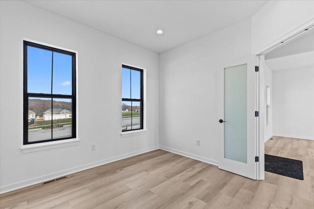 805 Viewpoint AVENUE, Waukesha, WI 53188