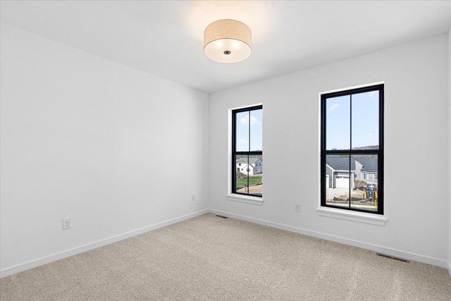 805 Viewpoint AVENUE, Waukesha, WI 53188