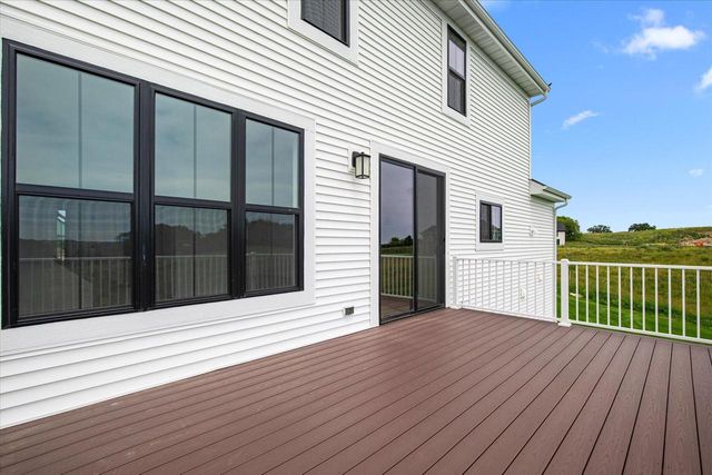 805 Viewpoint AVENUE, Waukesha, WI 53188
