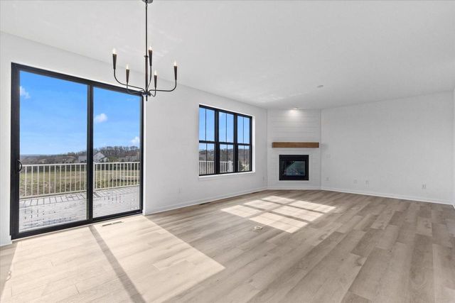 805 Viewpoint AVENUE, Waukesha, WI 53188