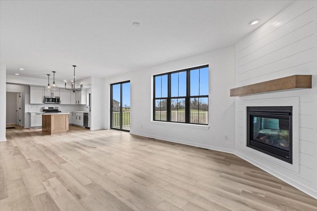 805 Viewpoint AVENUE, Waukesha, WI 53188