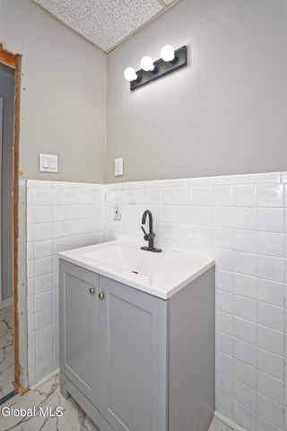 29 S Pine Avenue, Albany, NY 12208