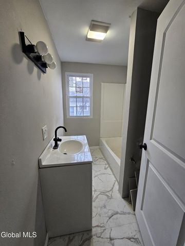 29 S Pine Avenue, Albany, NY 12208