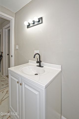 29 S Pine Avenue, Albany, NY 12208