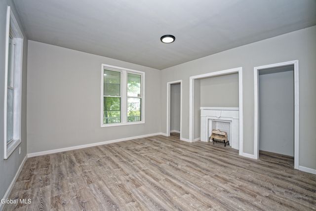 29 S Pine Avenue, Albany, NY 12208