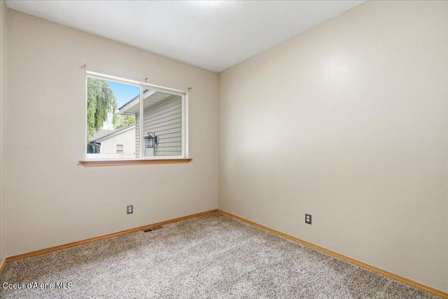 1906 W EVENING STAR RD, Post Falls, ID 83854