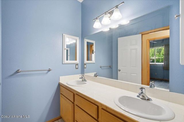 1906 W EVENING STAR RD, Post Falls, ID 83854