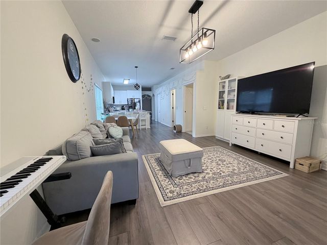 5634 TANAGERLAKE ROAD, Lithia, FL 33547