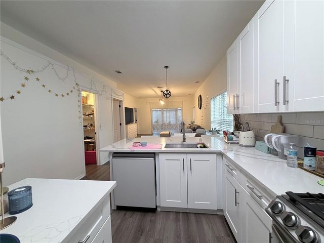 5634 TANAGERLAKE ROAD, Lithia, FL 33547