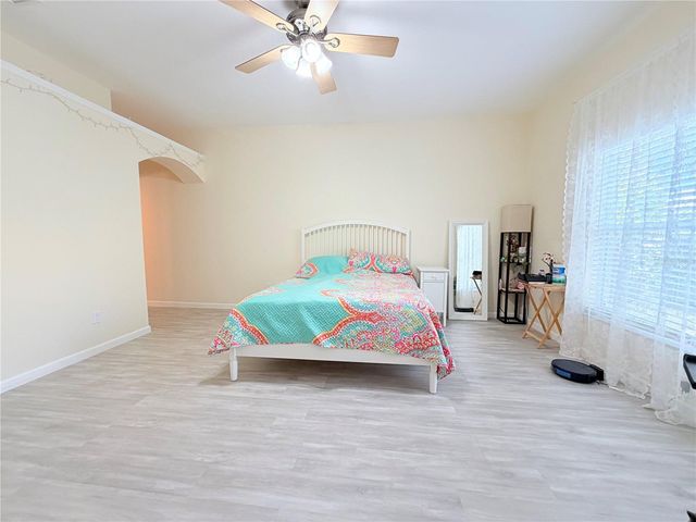 5634 TANAGERLAKE ROAD, Lithia, FL 33547