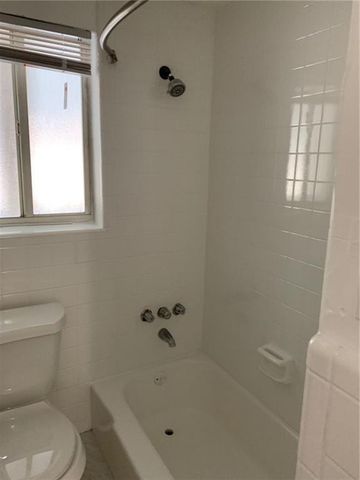 114 NW 25TH Street 118B, Wilton Manors, FL 33311