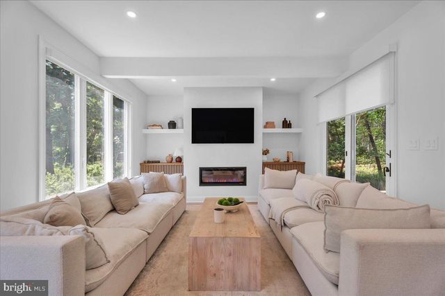 61 BORTONS RD, Marlton, NJ 08053