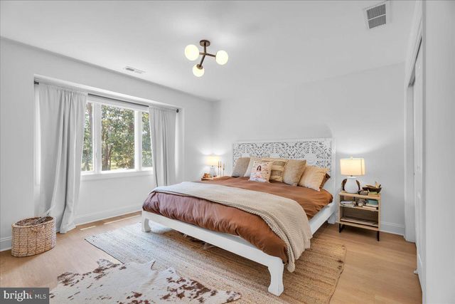 61 BORTONS RD, Marlton, NJ 08053