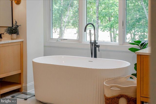 61 BORTONS RD, Marlton, NJ 08053