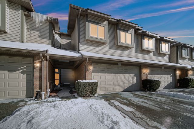 1017 Arbor Court, Mount Prospect, IL 60056