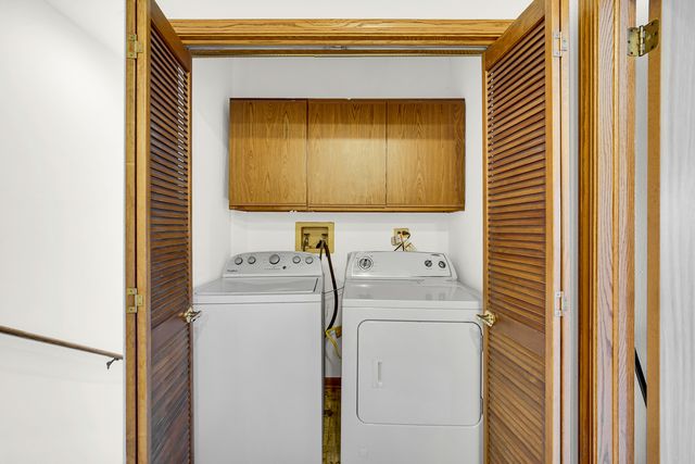 1017 Arbor Court, Mount Prospect, IL 60056