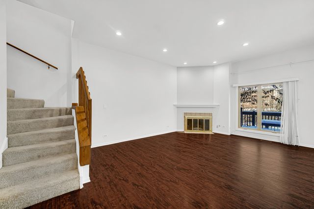 1017 Arbor Court, Mount Prospect, IL 60056